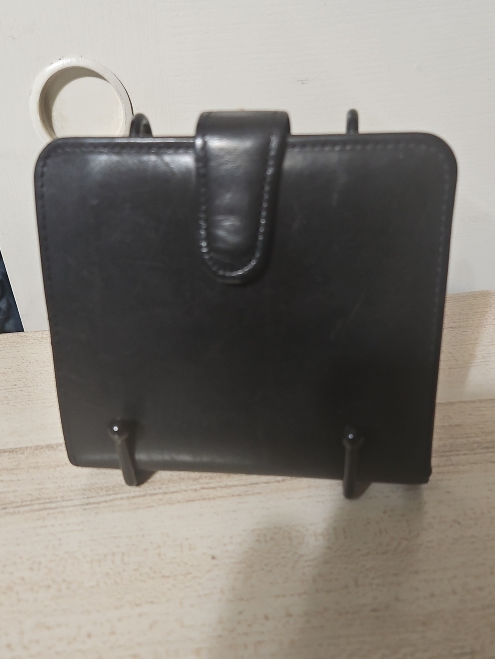 Coach EUC Kisslock Vintage Black Leather Compact Wallet